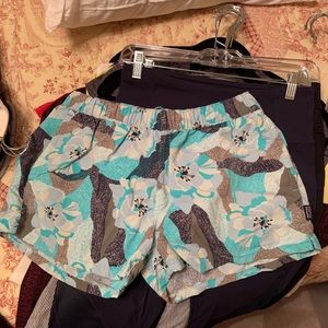 Patagonia women’s baggies shorts (2.5 in)